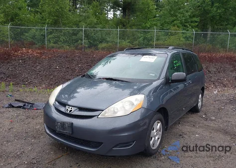 2010 Toyota Sienna Le from USA, damaged, VIN 5TDKK4CC1AS303576